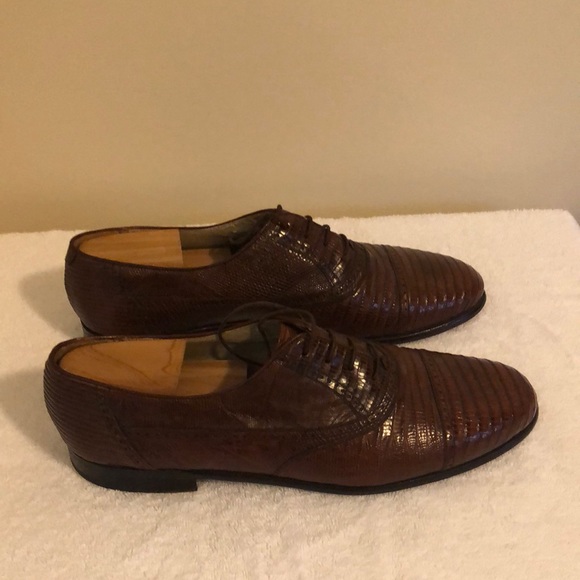 Shoes - Picture 1 of 2